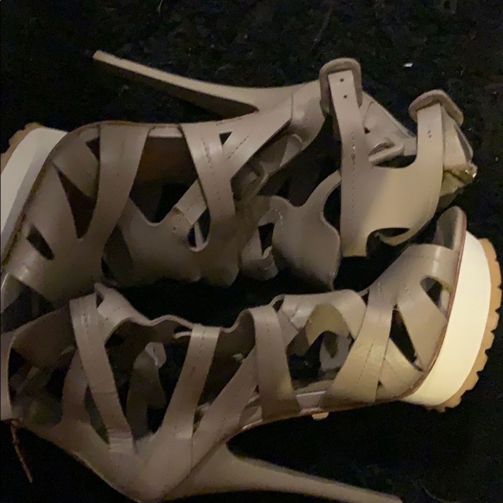 About 5’ L.A.MB Heels.